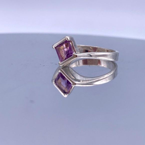 Vintage Sterling Silver Amethyst Bypass Ring - Asscher Cut - Picture 3 of 9